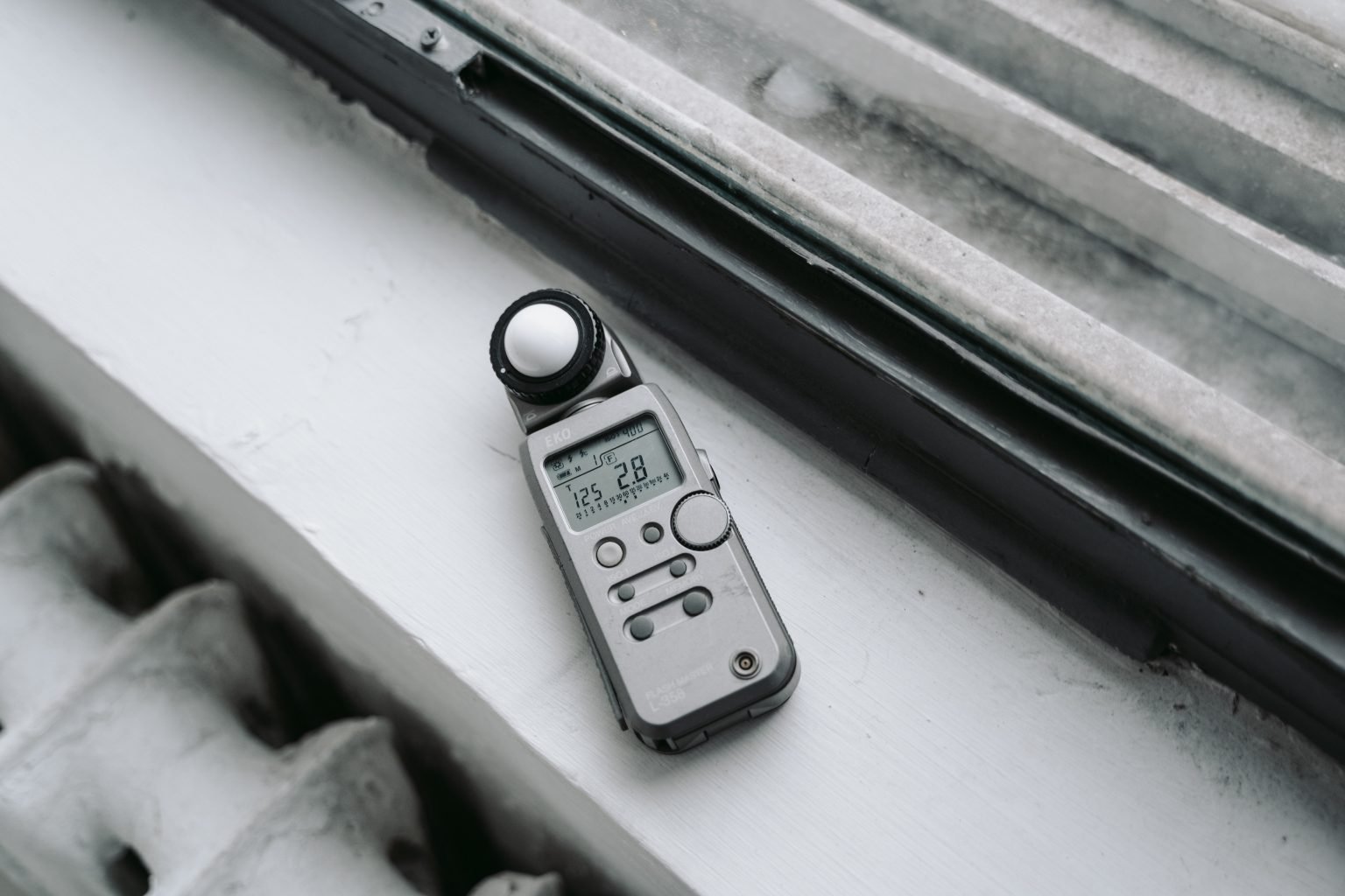 How Do Light Meters Work? ShutterRelease