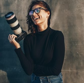 what do photographers wear